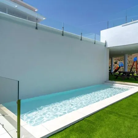 Vista - Bayview Hills Luxury With Free Padel & Torrox