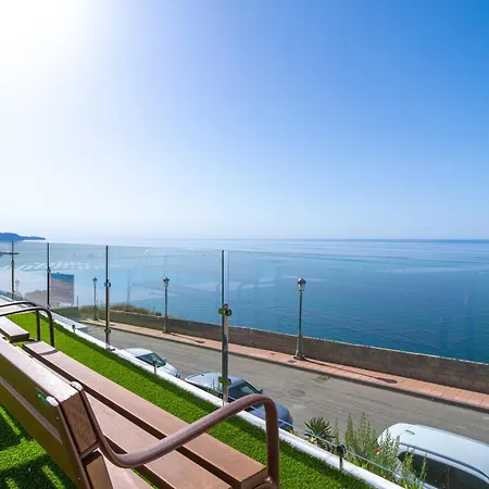 Vista - Bayview Hills Luxury With Free Padel & Apartment *